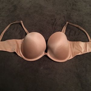 Nude Vic Secret strapless bra
